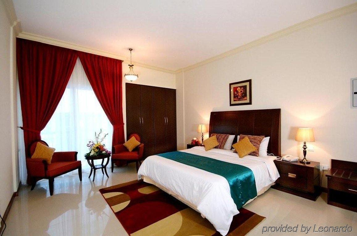 Golden Square Hotel Apartments Dubai Esterno foto