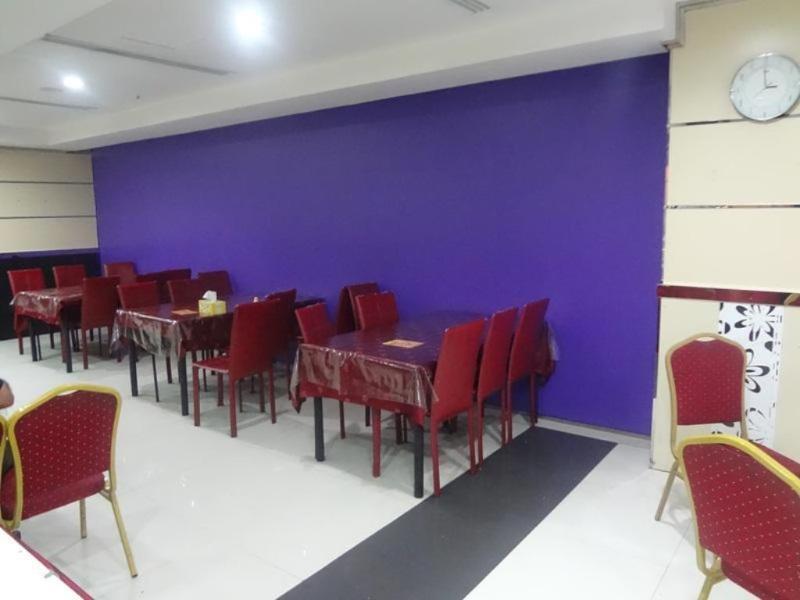 Golden Square Hotel Apartments Dubai Esterno foto