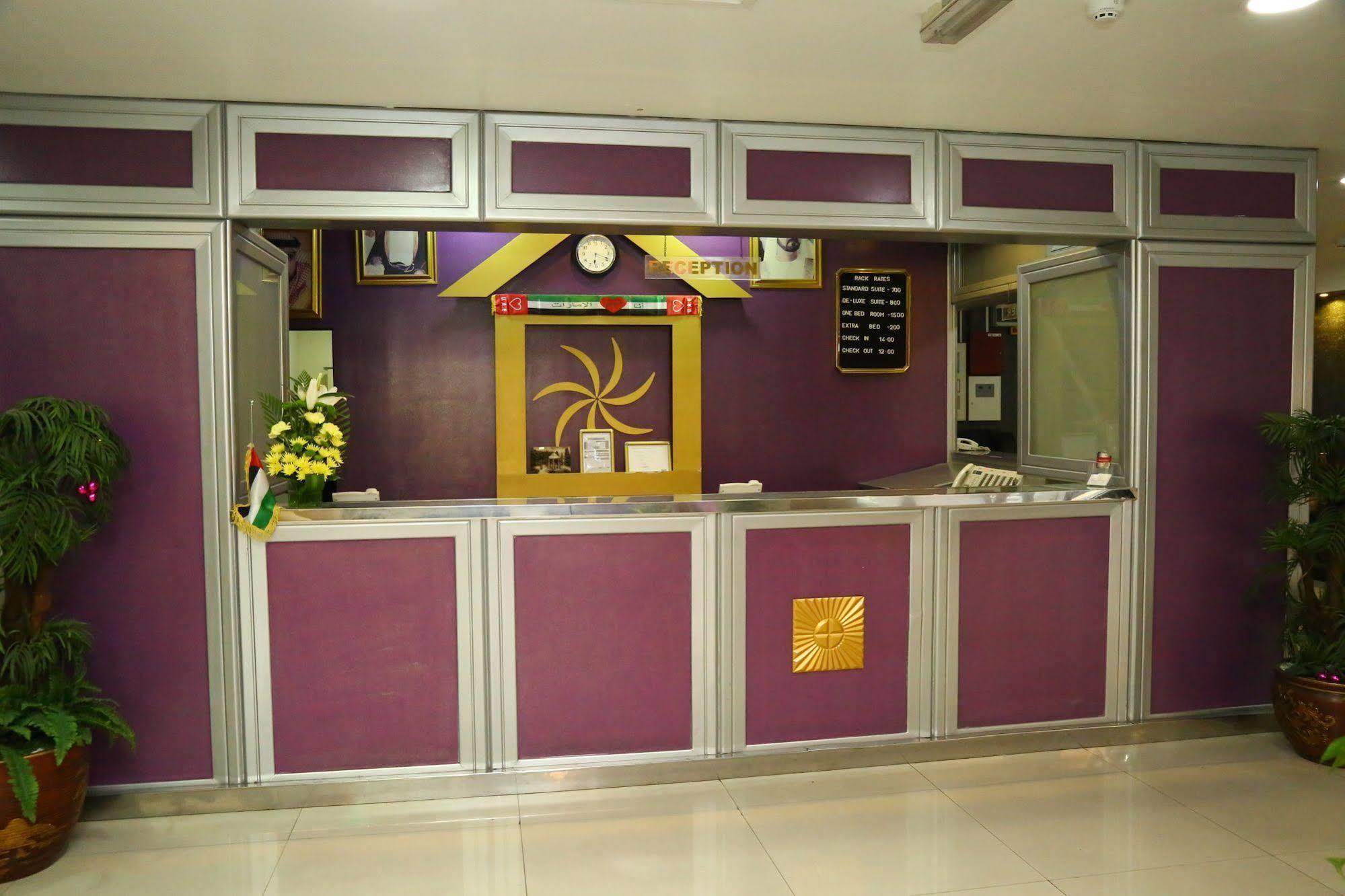 Golden Square Hotel Apartments Dubai Esterno foto