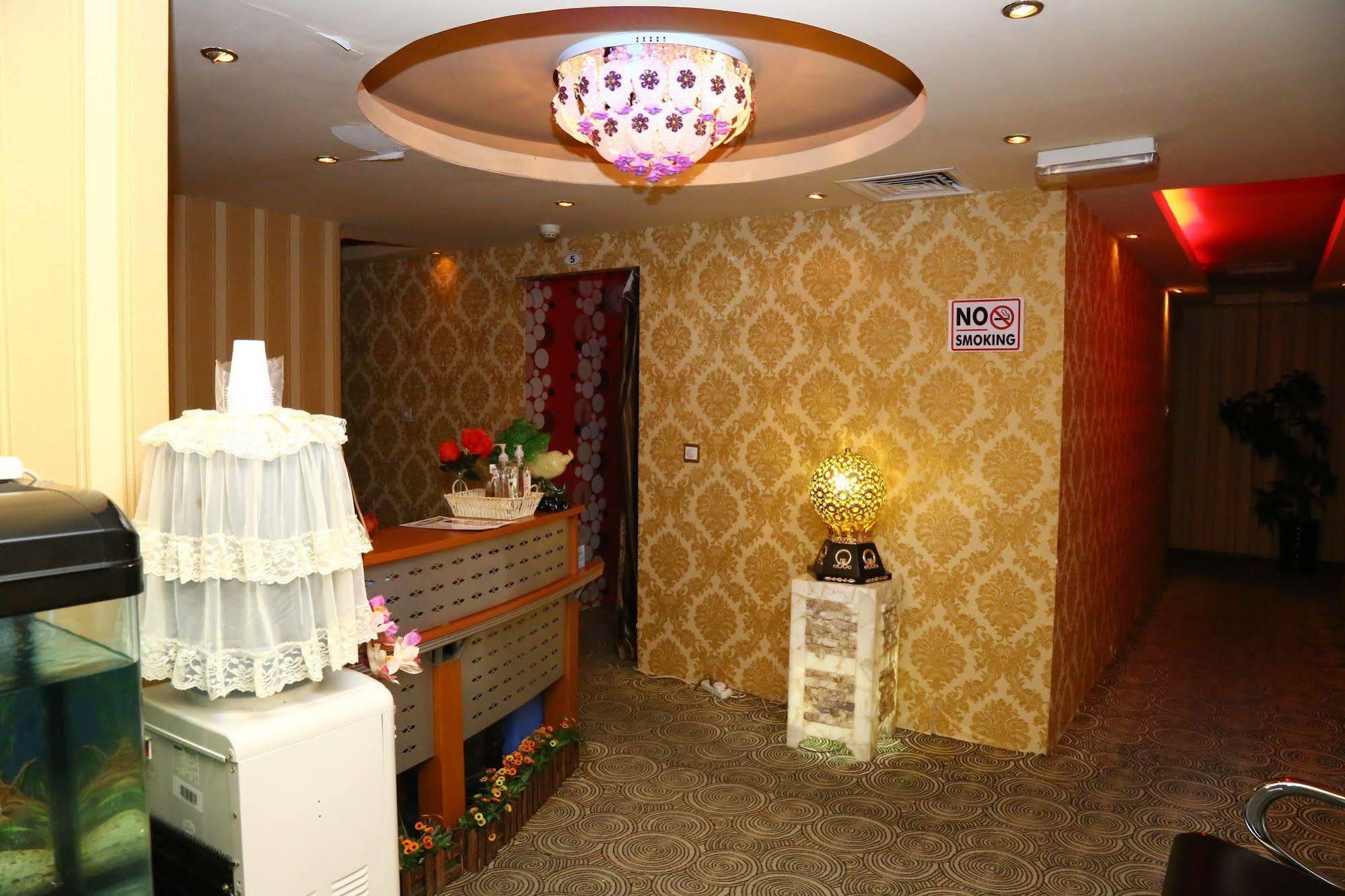 Golden Square Hotel Apartments Dubai Esterno foto
