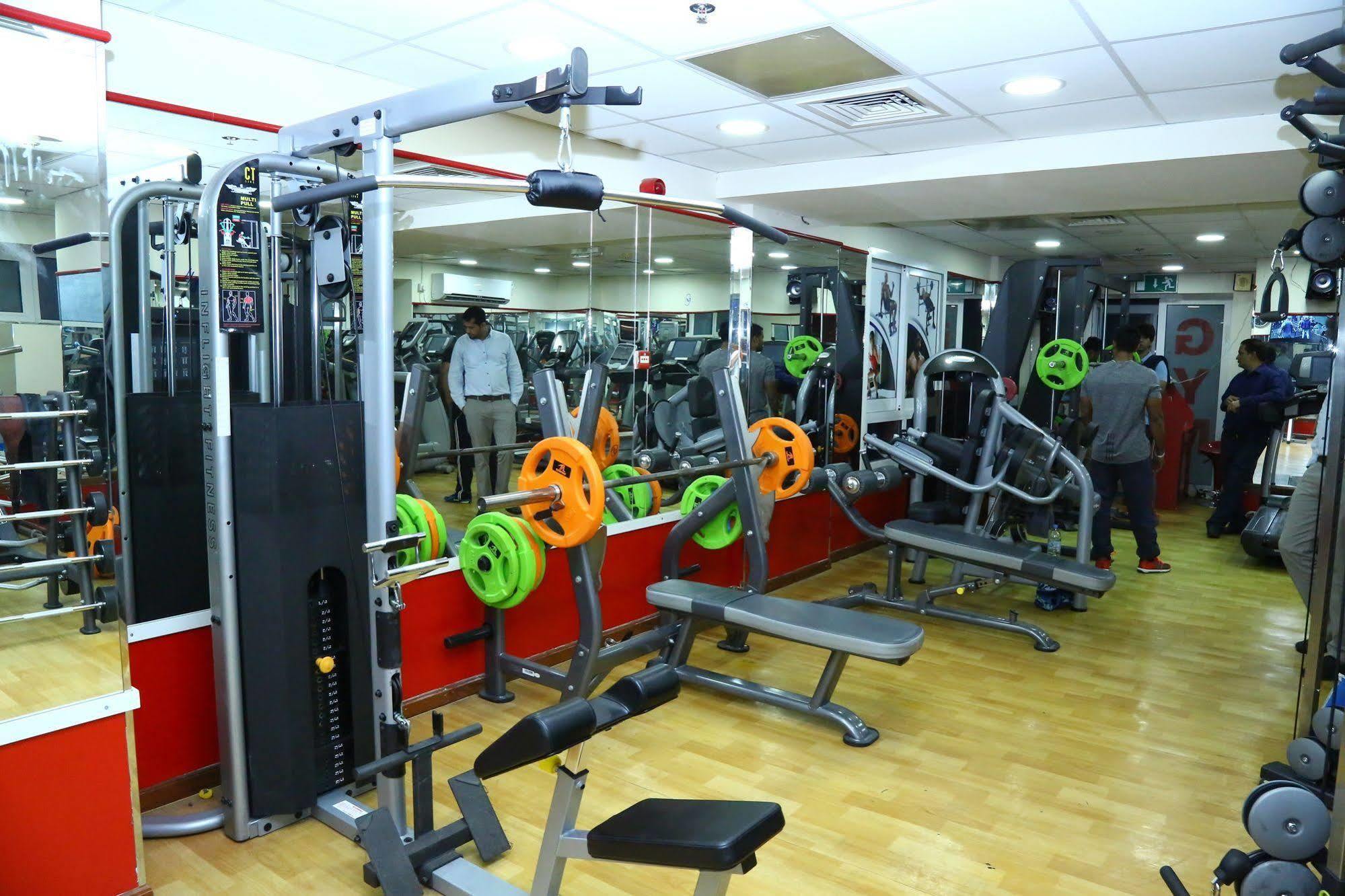 Golden Square Hotel Apartments Dubai Esterno foto